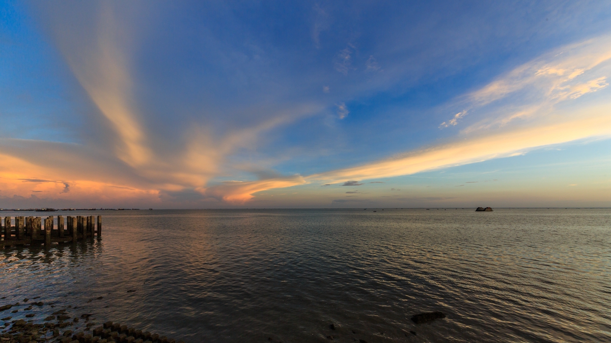 海湾朝霞-2_副本.jpg