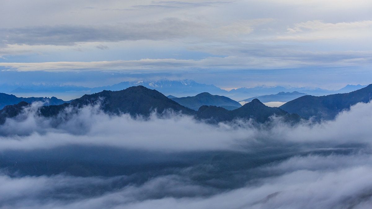 轿顶山晨观贡嘎山08 - 副本.jpg