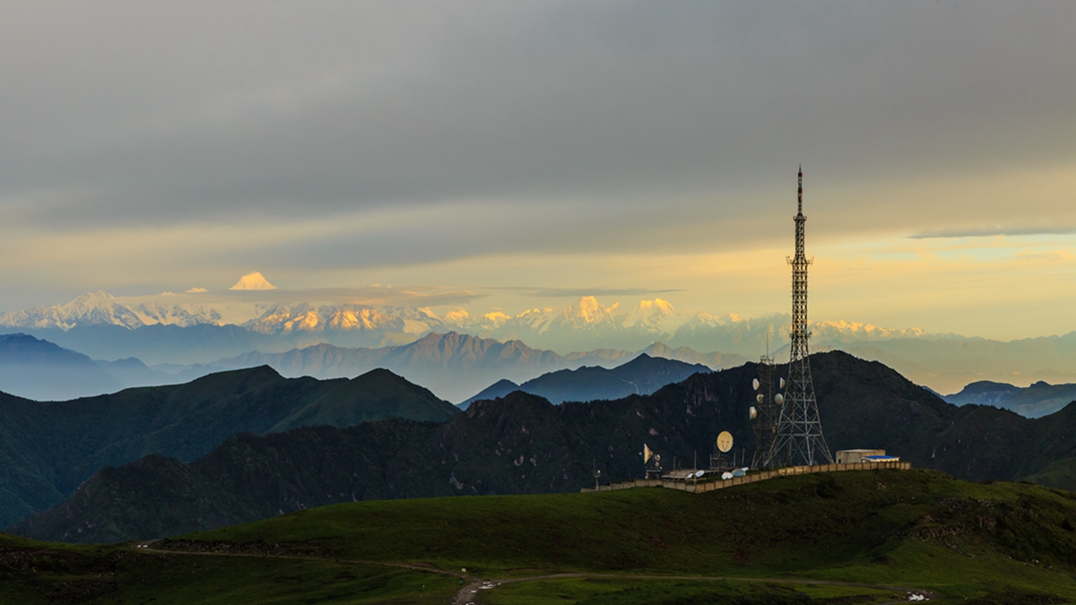 轿顶山晨观贡嘎山17 - 副本.jpg