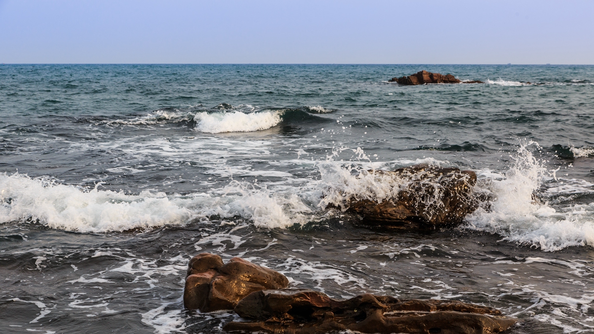 怪石海浪-10_副本.jpg