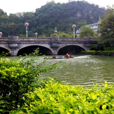 两江四湖上特色各异的桥