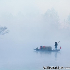 阳春三月，看那花海梯田