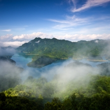 寻梦蒙山：云海仙境茶山湖