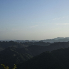 六堡山路