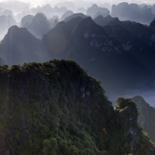 晨光沐千峰