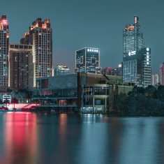 民歌湖夜景